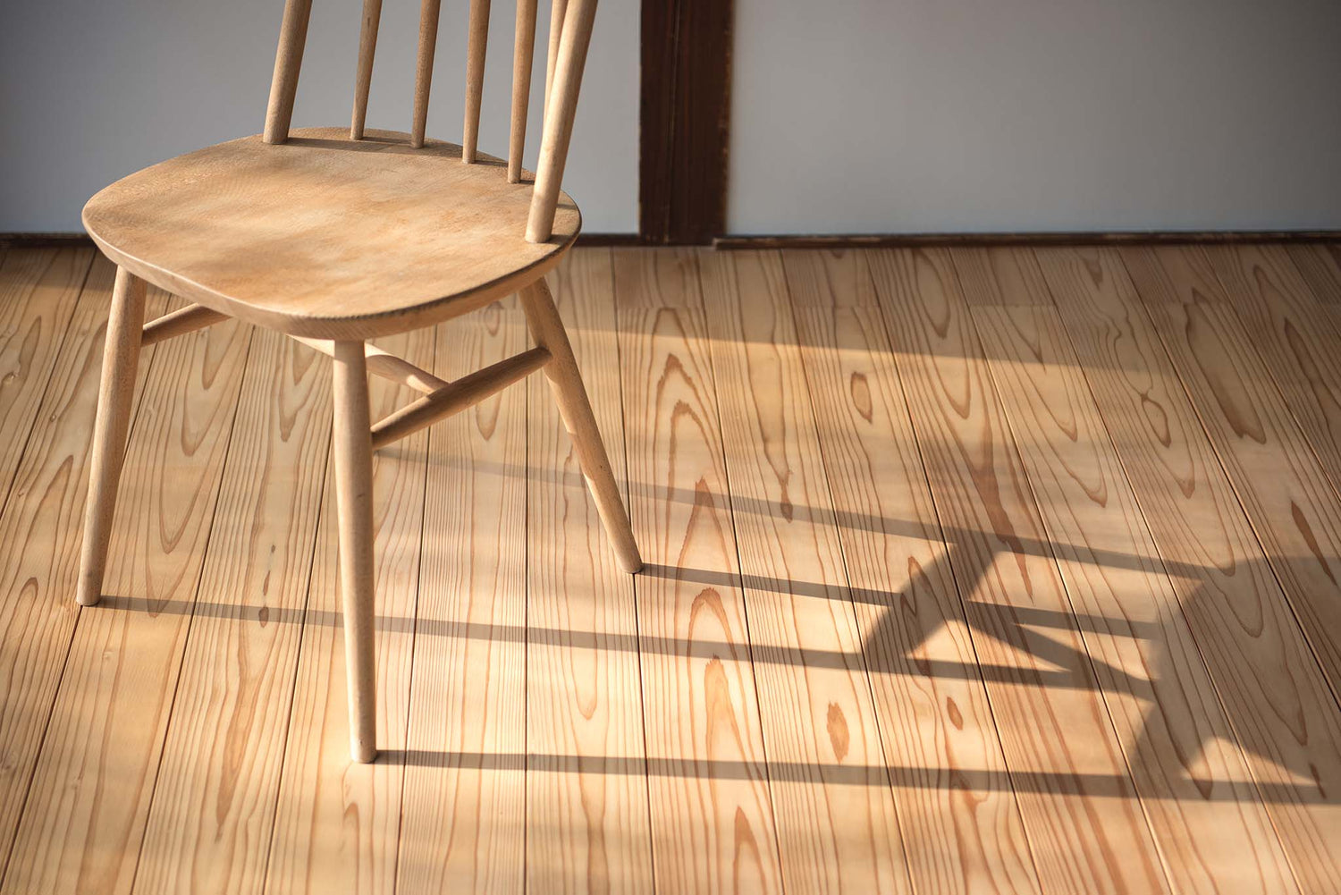 【サンプル】国産 赤勝ちスギのフローリング板(無節)