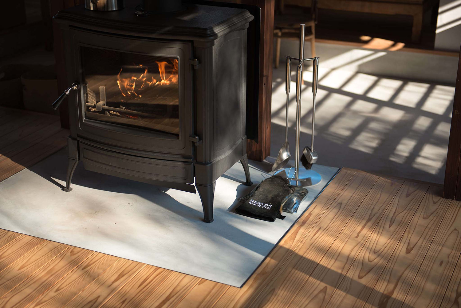 【サンプル】国産 赤勝ちスギのフローリング板(無節)